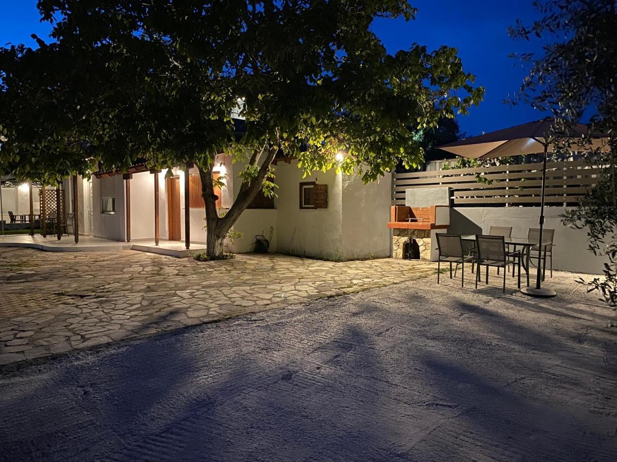 V-Suites 2 Potos Exterior photo